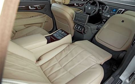 2015 Hyundai Equus Seats | www.topcarz.us | Custom car interior, Hyundai, High end cars