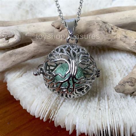 Tree Of Life Aromatherapy diffuser Necklace Essential Oil Locket Green ...