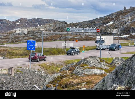 Swedish Norway border with customs signs and vehicles Stock Photo: 107130966 - Alamy