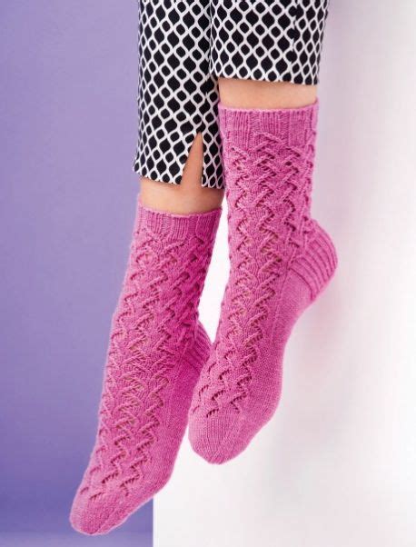 Beginner’s Lace Socks Free Knitting Pattern