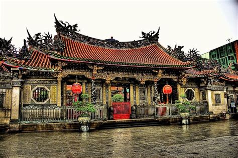 7 Things You Should Know About Longshan Temple | China temple, Temple ...