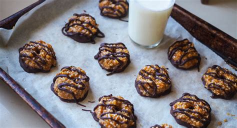 Samoas Girl Scout Cookies Recipe @ Not Quite Nigella