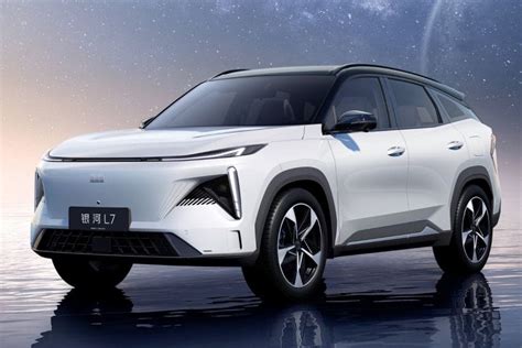 Geely to launch a new plug-In hybrid SUV in Q2 2023