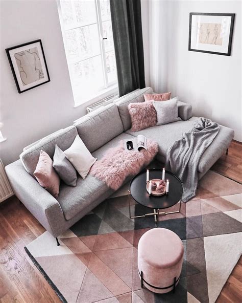 30 Beautiful Pink Living Room Decor Ideas - HMDCRTN