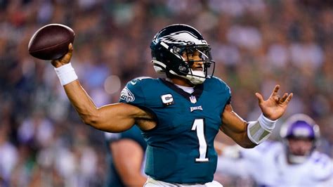 The Eagles would be wise to extend Jalen Hurts before the start of next ...