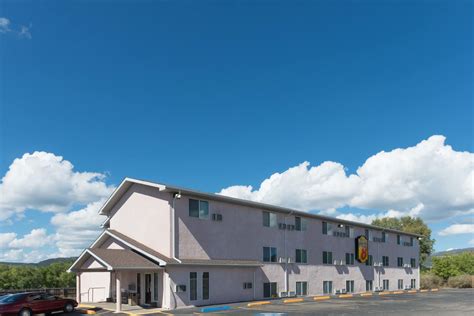 Super 8 by Wyndham Raton | Raton, NM Hotels