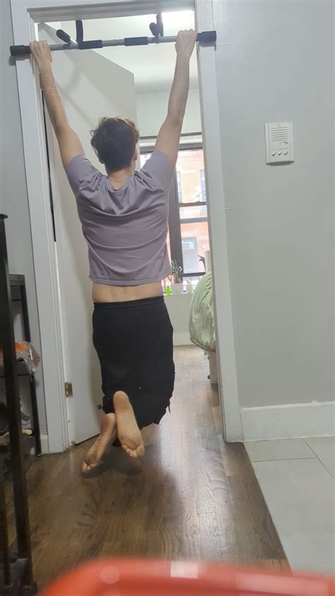 Scapular pull ups form check : r/formcheck