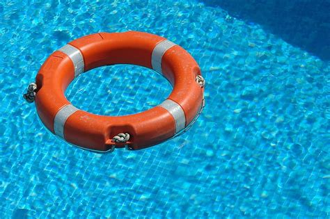 life saver, water, safety, rescue, equipment, float, swim, pool, orange | Pikist