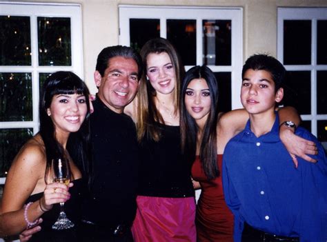 Kardashian Sisters Pay Tribute to Late Dad Robert Kardashian