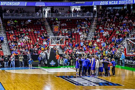 NCAA Basketball | The Kansas Jayhawks wrap up their practice… | Flickr