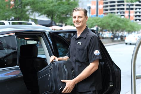 Valet Parking in Downtown Chicago - theWit Hotel Chicago