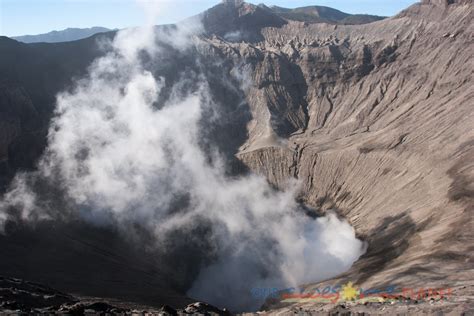 Hike to the Mt. Bromo Crater | MT. BROMO Sunrise Experience:… | Flickr