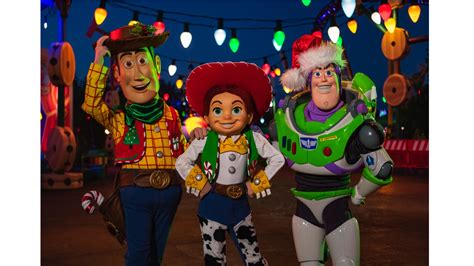 Toy Story Land characters holiday overlay - Photo 1 of 1