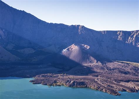 7 Essential Tips for Surviving a Mount Rinjani Trek | My Five Acres. Travel. Adventure. Yoga.