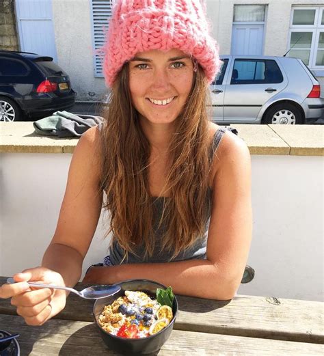 Brunch in the sunshine at Box & Barber, Newquay. | Vegan cafe, Healthy cafe, Health food shops