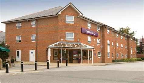 Leeds East Hotel | Book Leeds Hotel | Premier Inn