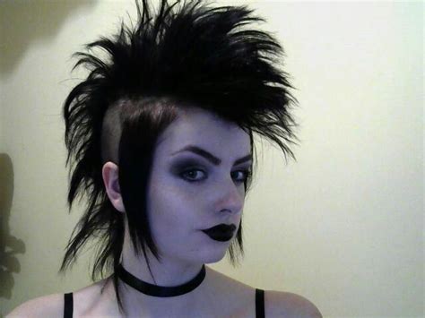 Goth mohawk | Punk hair, Goth hair, Alternative hair