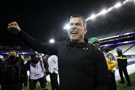 Miami Hires Oregon Head Coach Mario Cristobal, USC Twitter Reacts ...