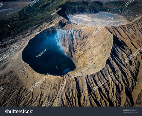 375,862 Volcano View Sky Images, Stock Photos, 3D objects, & Vectors | Shutterstock