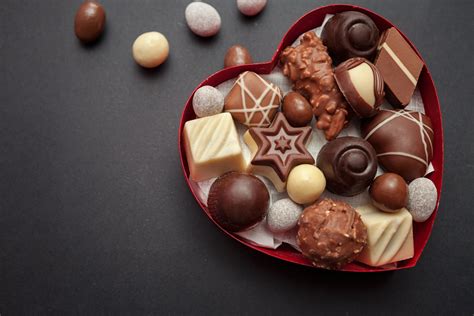 Download Heart-shaped Sweets Food Chocolate 4k Ultra HD Wallpaper