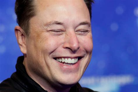 Musk boosts his brand, and NBCUniversal’s, on ‘Saturday Night Live ...