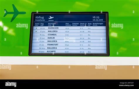 Green airport timetable for departures arrivals in Airport Bremen in ...