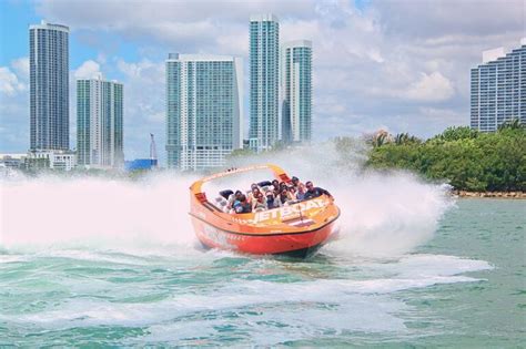 10+ Things to Do in Miami for Adults (Couples & Friend Ideas)