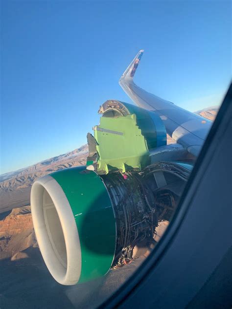 Right hand engine cowl of a Frontier Airlines Airbus A320 broke loose ...