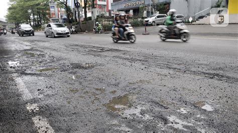 22 Ribu Jalan Rusak di Jakarta Ditambal Sulam, Pemprov DKI: Kalau Hujan ...