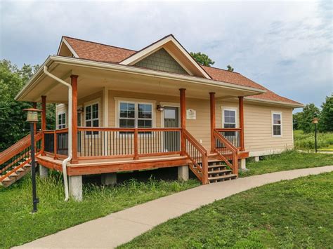 Honey Creek Resort Cottages | Moravia, Iowa | Travel Iowa