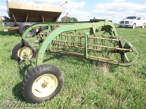 John Deere side delivery hay rake in Robinson, KS | Item DC5385 sold ...