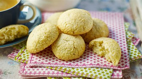 Amaretti biscuits | Recipe Cart