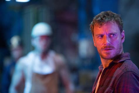 Michael Fassbender as Erik Lehnsherr/Magneto. | X-Men: Apocalypse Pictures | POPSUGAR ...