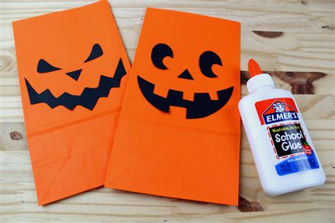 Spooky DIY Halloween Treat Bags Craft - Extreme Couponing Mom