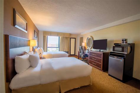 DoubleTree by Hilton Philadelphia Airport | Stress-Free Stays & Parking Near PHL Airport - Stay ...