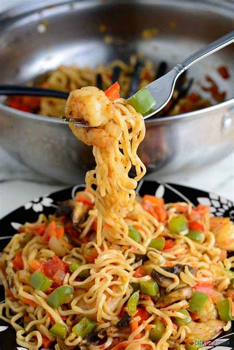 Instant Stir fry Noodles with Shrimps and vegetables - Chef Lola's Kitchen