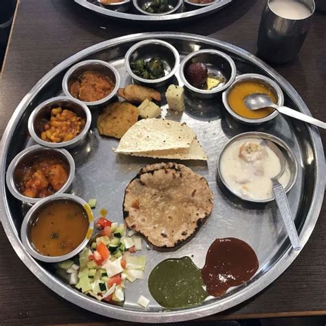 10 Best Places To Have Gujarati Thali In Ahmedabad | Hungrito