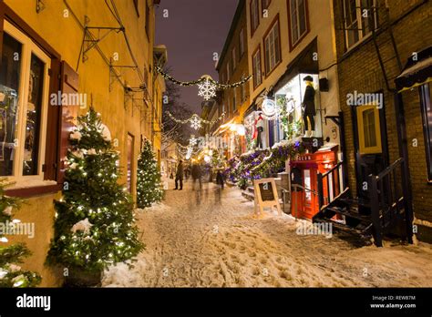 Quebec city snow night hi-res stock photography and images - Alamy