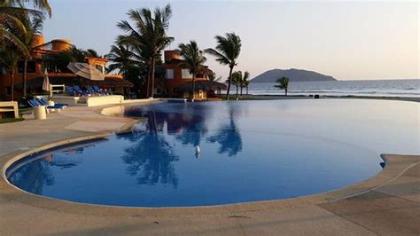 Playa Blanca (Zihuatanejo) - All You Need to Know BEFORE You Go ...