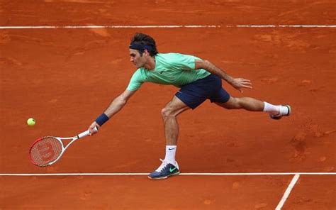 Mutua Madrid Open: Federer fluent as ever; Murray battles past Mayer