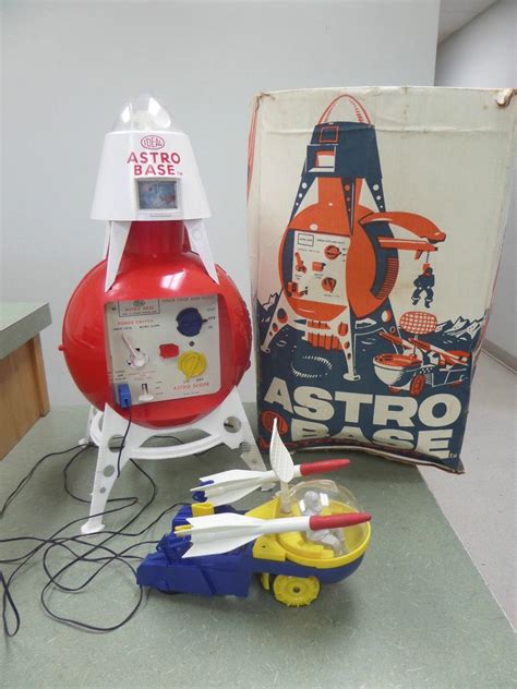 Vintage 1960 Ideal Toys ASTRO BASE Motorized Space Station WITH Rockets ...