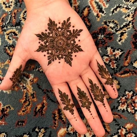 And a mandala palm which turned out looking like a snowflake ️ ️ _ #eshennafix #henna #bridal # ...