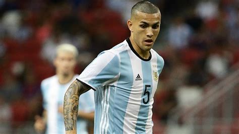 OFICIAL: Zenit garante contratação de Leandro Paredes