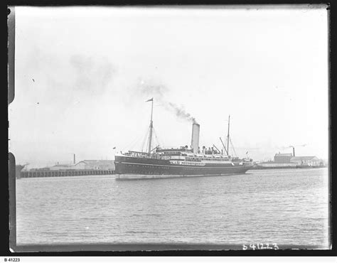 "Zealandia", Port Adelaide | Passenger ship, Port, Sailing ships