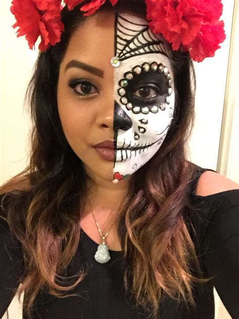 Day of the Dead Makeup Half Face Dia de Los Muertos Halloween Makeup DIY fastelovend | Halloween ...