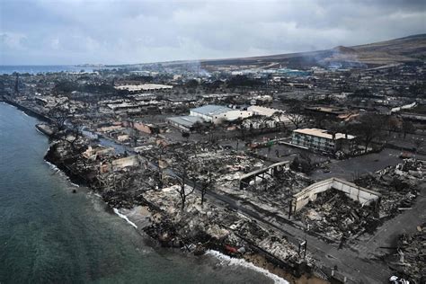 Before-and-after images show Maui wildfire devastation. 'Wiped out' - Los Angeles Times