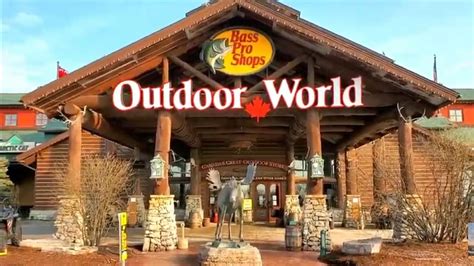 BASS PRO SHOPS -OUTDOOR WORLD VAUGHAN MILLS - YouTube