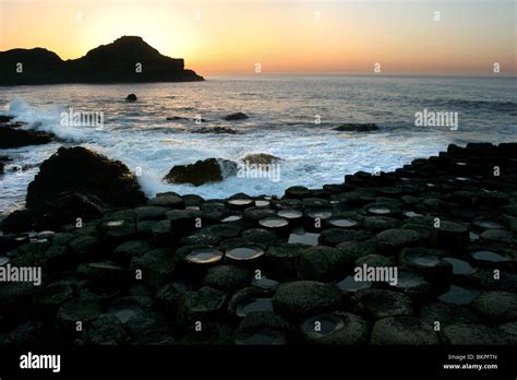 Giants causeway sunset hi-res stock photography and images - Alamy