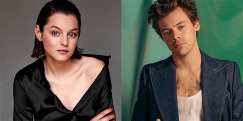 ¿Nueva pareja? Emma Corrin de The Crown aclara su relación con Harry Styles — Rock&Pop