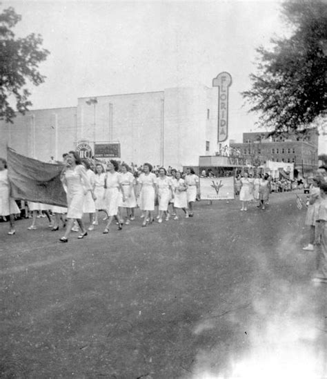 Florida Memory • V-J Day parade - Tallahassee, Florida.